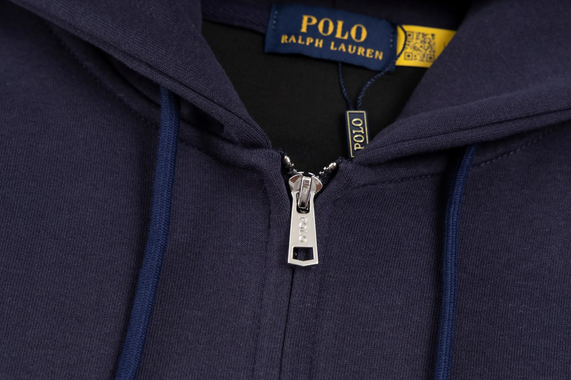 P270 model number SL322 Rah Lauren raff pony small label embroidered zipper hooded jacket. The fabric is made of 420 air layer high weight double-ply double yarn knitted fabric. Same style for couples. Complete package with three labels. Distinguish the market currency. Compare at will. Oversize loose version. Can be worn up to 200. Fit below loose. Original matching accessories 1:1. Main mark process. Very high-end. Color: black, navy. Size: S-XL.